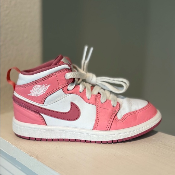 Nike Air Jordan 1 Mid PS “Valentine's Day” 2023 (DQ8424-616) Size: 13C - Picture 2 of 9